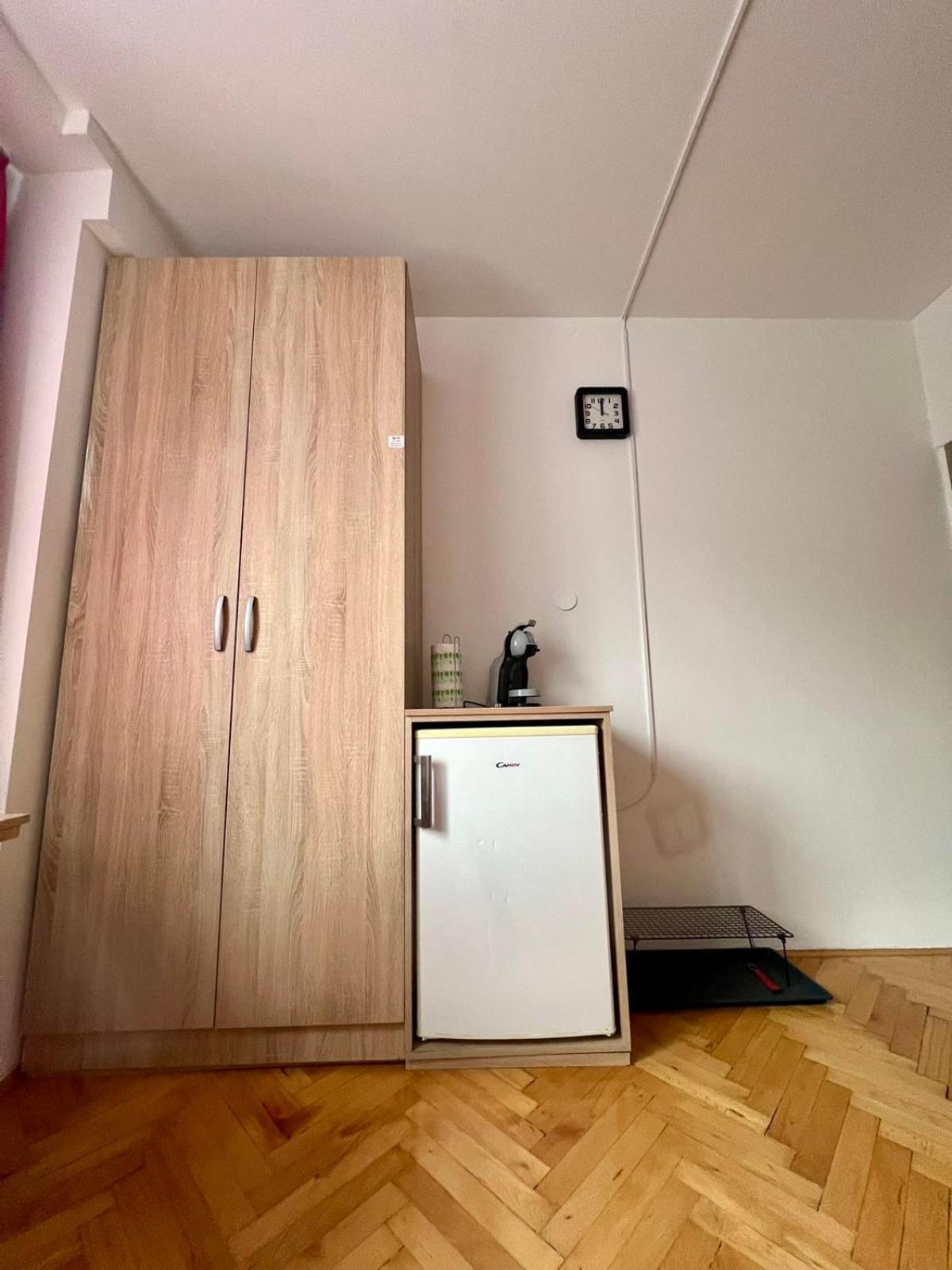 Studio apartment Sisters3 Ljubljana Buitenkant foto