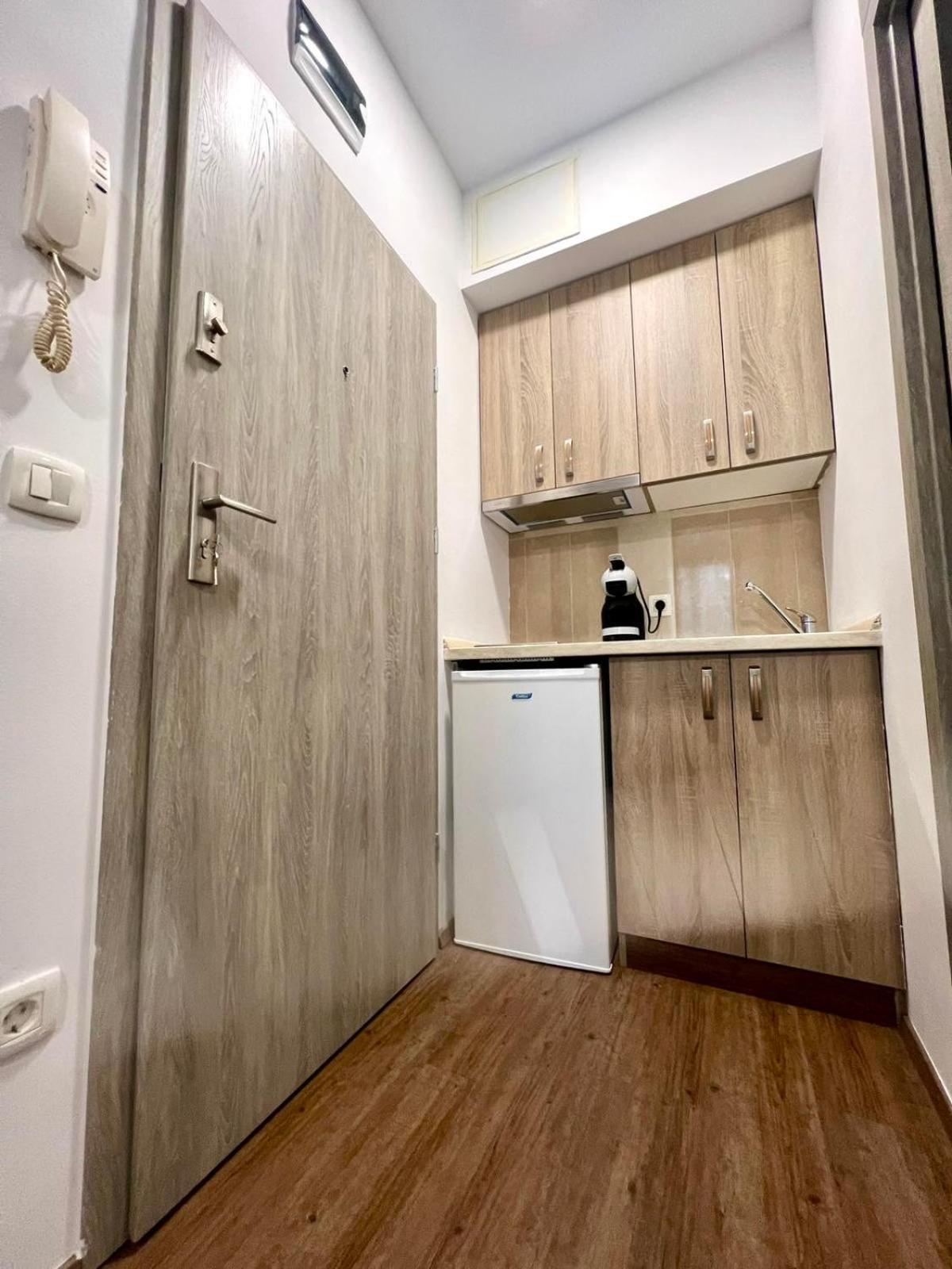 Studio apartment Sisters3 Ljubljana Buitenkant foto