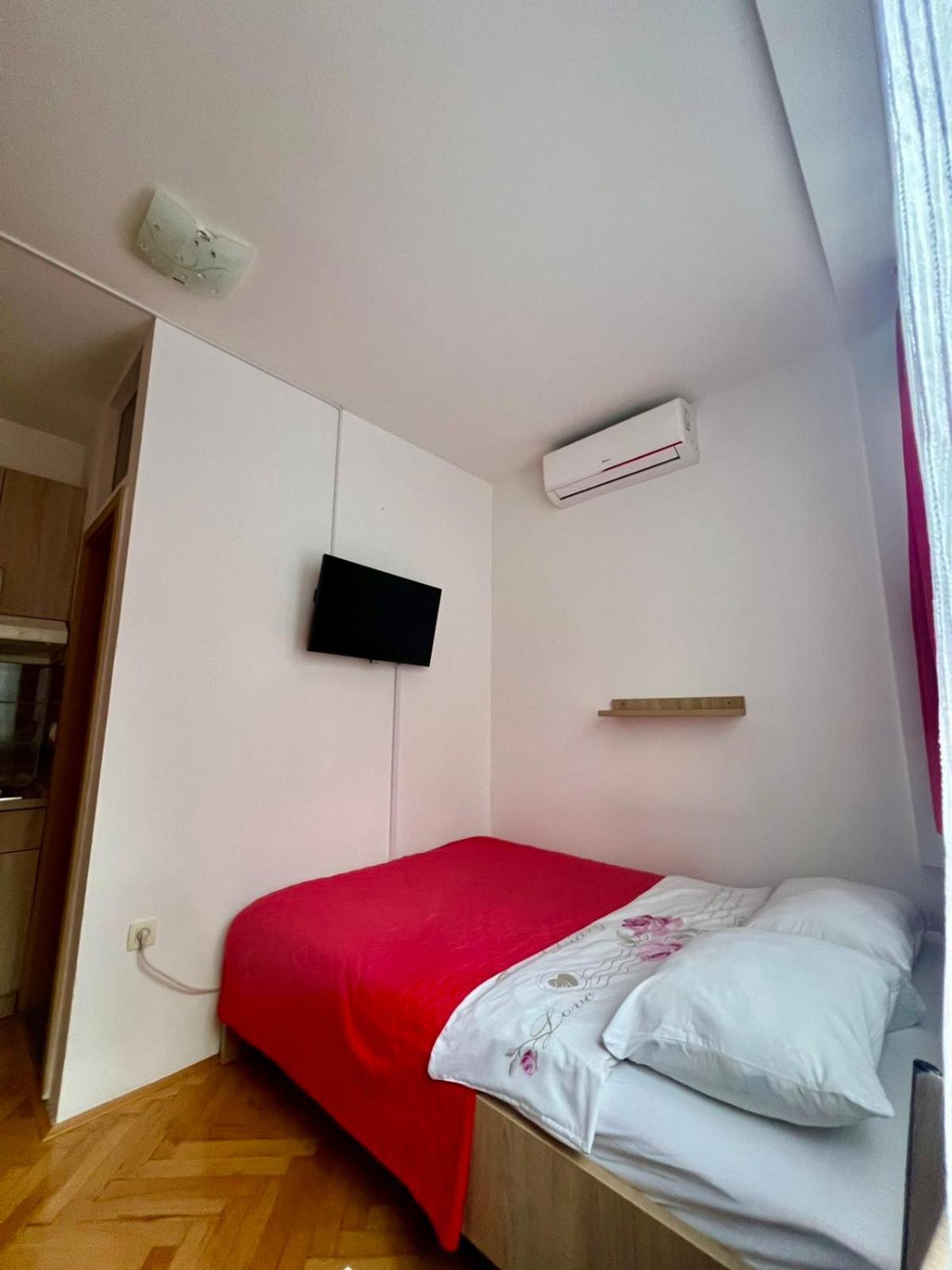 Studio apartment Sisters3 Ljubljana Buitenkant foto